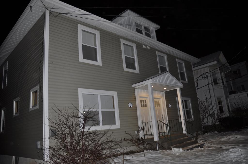 Moncton Suites - Apartments Across Georges Dumont Buitenkant foto