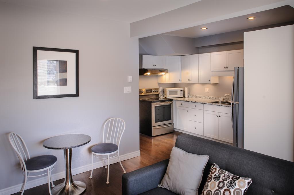 Moncton Suites - Apartments Across Georges Dumont Buitenkant foto