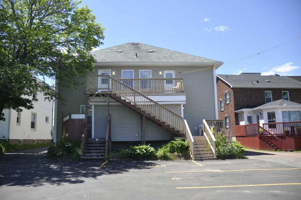 Moncton Suites - Apartments Across Georges Dumont Buitenkant foto